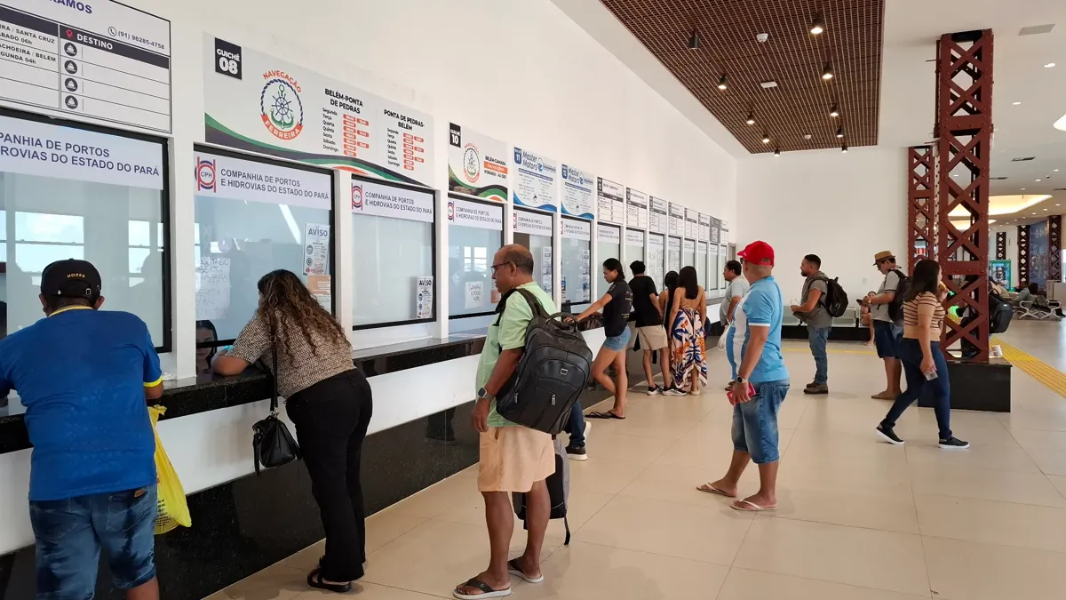 Movimento é grande na saída de Belém por meio das águas