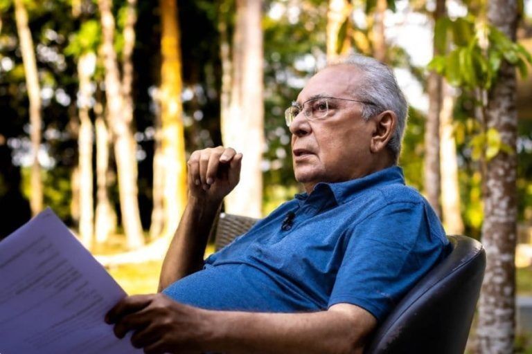 Amazonino Mendes ficará internado no Hospital Sírio Libanês até o fim do tratamento