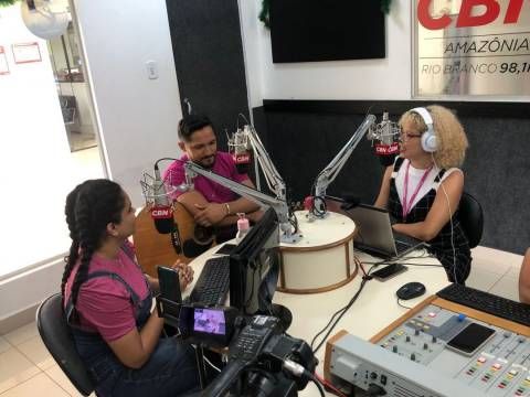 Rede Amazônica transmite jogo do Brasil x Camarões em shopping de Rio Branco com atração musical