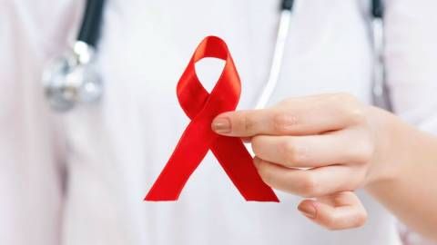 Dezembro vermelho é o mês de combate e de campanha de conscientização da luta contra a Aids