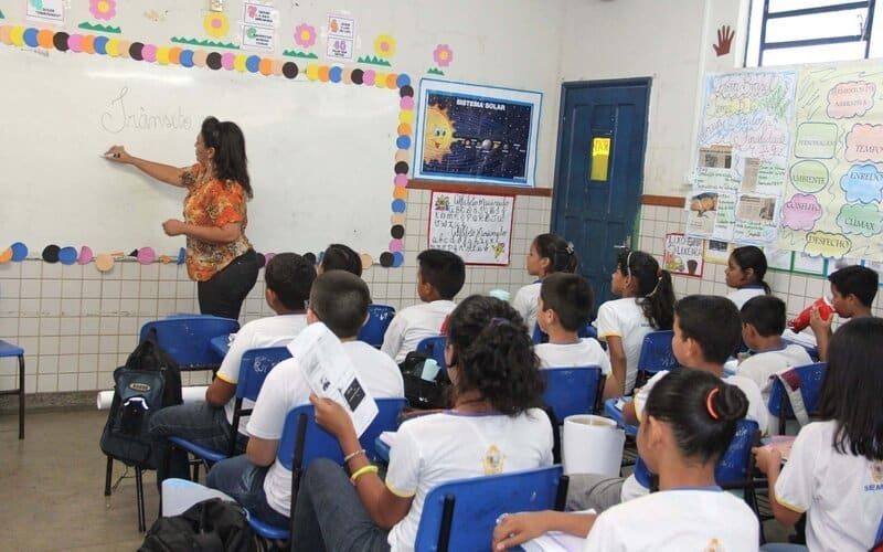 Abono do Fundeb paga até R$9 mil a profissionais da educação municipal