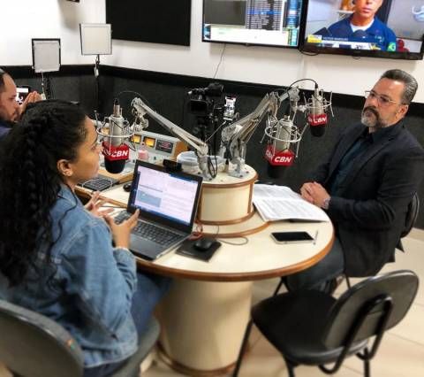 Roda de entrevistas: Senador Alan Rick