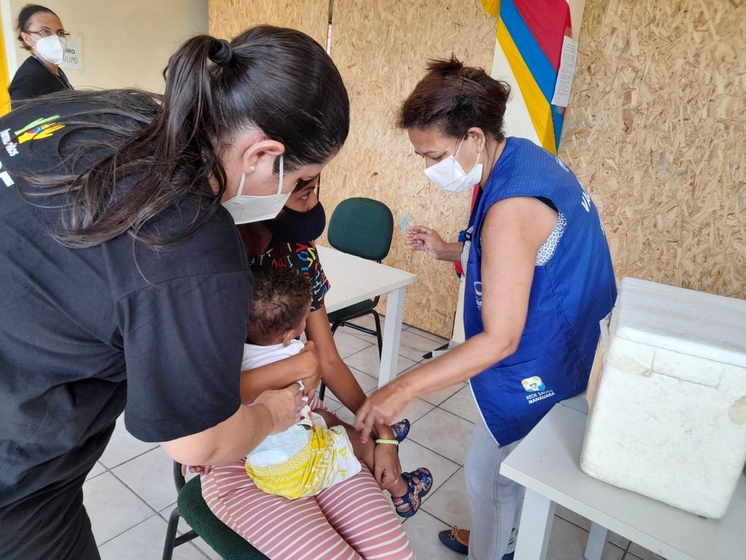 Projeto incentiva a vacinação contra covid-19 entre migrantes e refugiados venezuelanos