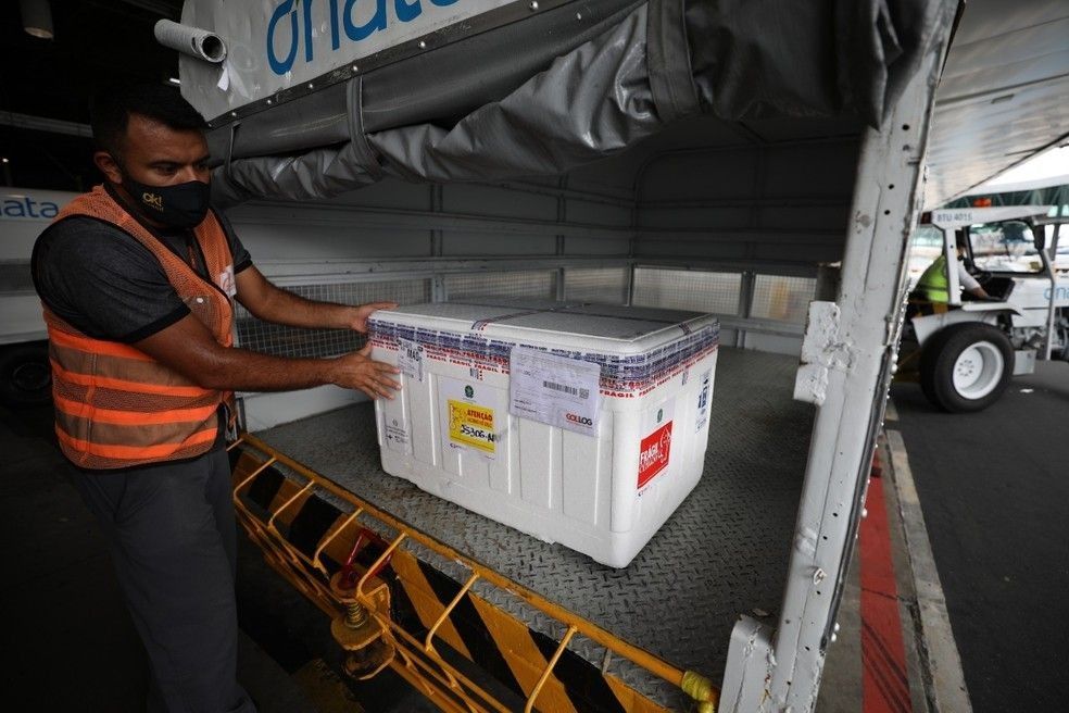 Amazonas recebe 76 mil doses da vacina contra Covid-19 enviadas por engano ao Amapá