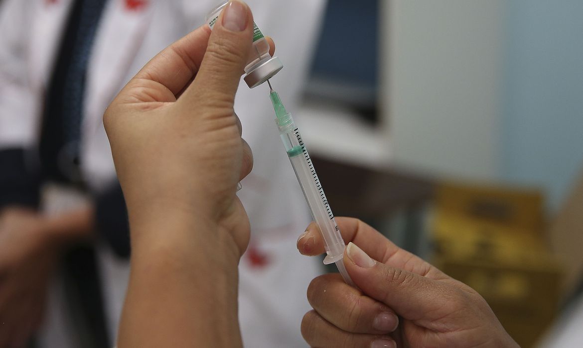 Coordenadora de Imunização do Acre orienta população sobre vacinação contra gripe que inicia em abril