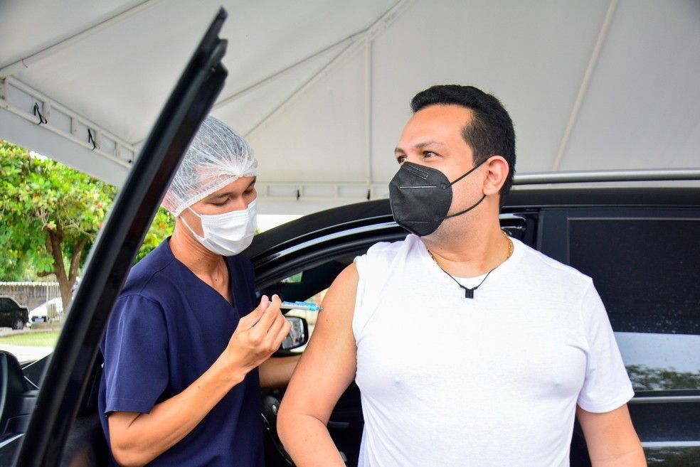 Manaus inicia vacinação de pessoas entre 18 a 29 anos com doenças preexistentes contra Covid-19