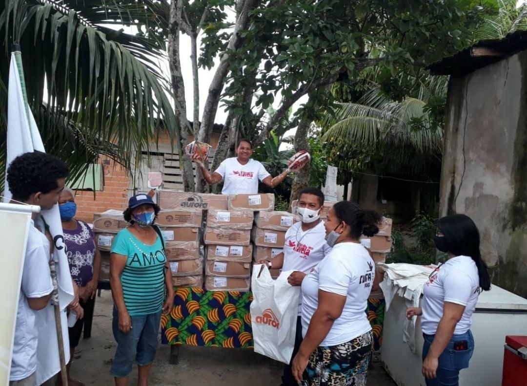Central Única das Favelas realiza entrega de alimentos para famílias da periferia de Belém no Dia das Mães