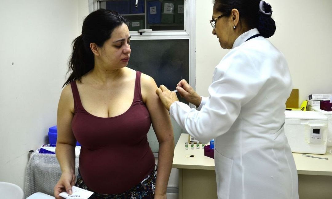 Manaus inicia nesta segunda-feira (10) vacinação contra Covid-19 em grávidas e puérperas com comorbidades