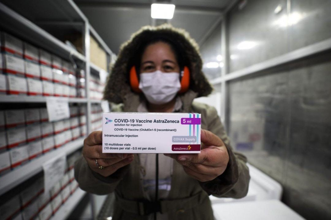 Amazonas recebe mais 40 mil doses da vacina AstraZeneca para o combate da Covid-19