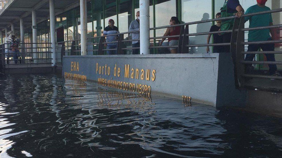 Manaus registra maior cheia da história do Rio Negro nesta terça-feira com 29,98 metros