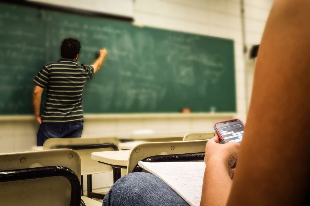 Sesi-AC abre inscrições gratuitas para Educação de Jovens e Adultos (EJA)