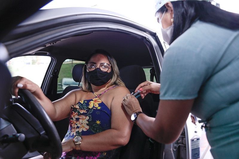 Em dois dias de mutirão, mais de 140 mil pessoas são vacinadas contra Covid-19 em Manaus