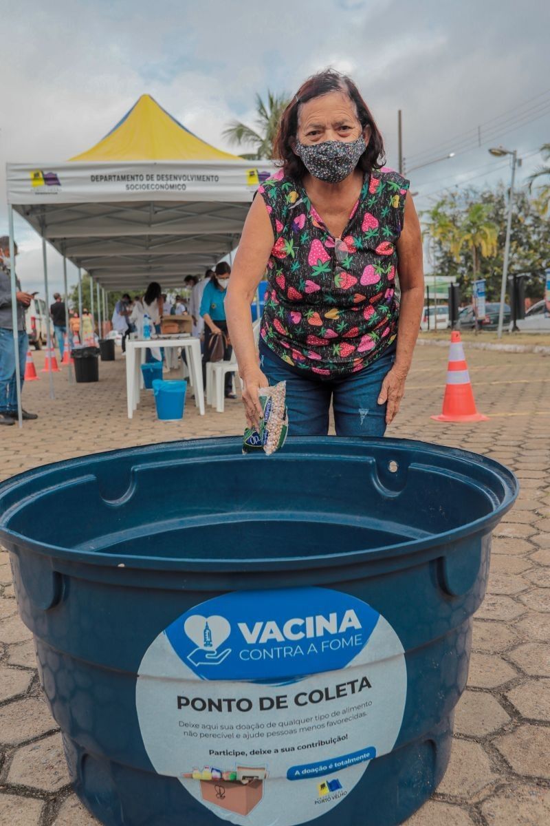 Campanha 'Vacina Contra a Fome' arrecada alimentos durante drive-thru em Porto Velho
