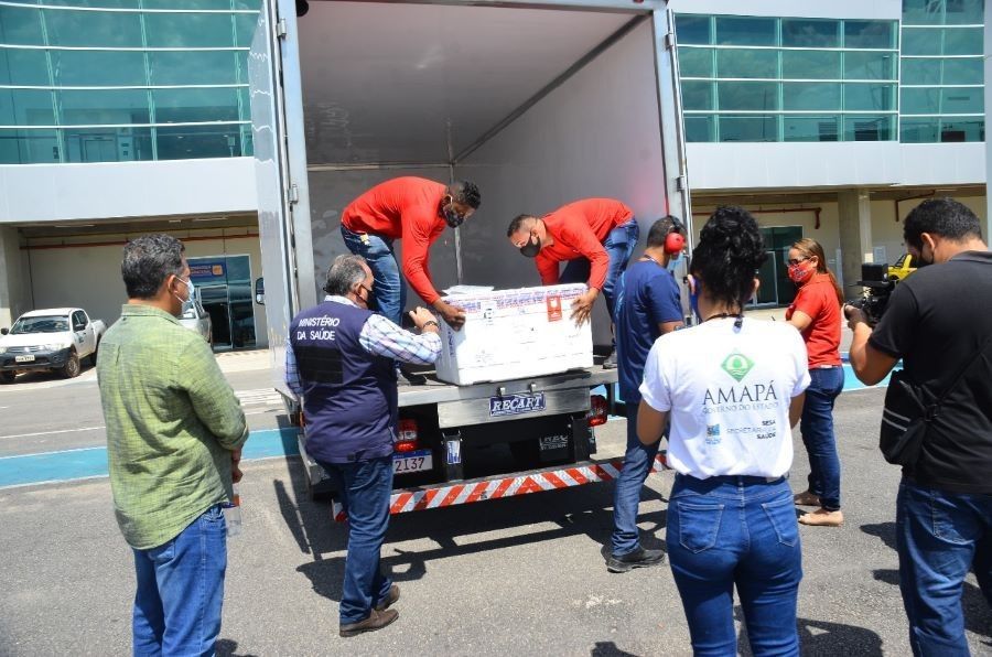 Lote com 10,2 mil vacinas contra Covid-19 chegam ao Amapá e municípios seguem calendário de vacinação