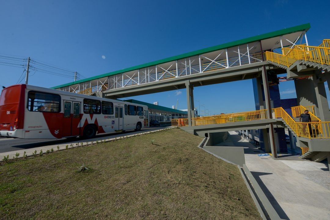 Complexo Viário Ministro Roberto Campos, na Avenida Constantino Nery, é interditado em Manaus para manutenção