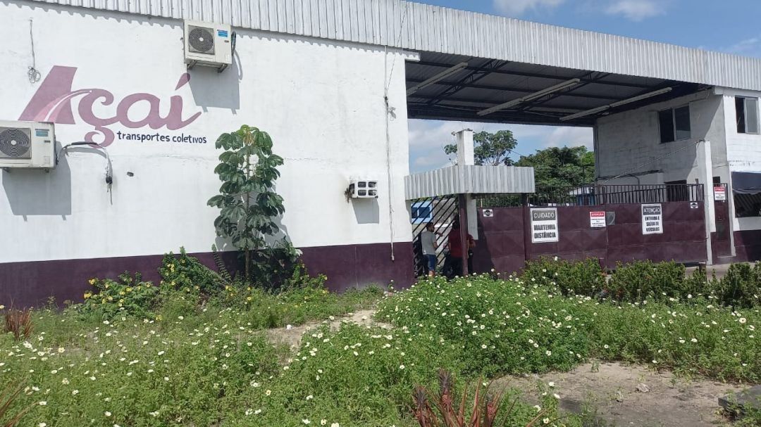 Empresa de transporte coletivo amanhece fechada nesta quinta-feira (7) em Manaus e surpreende funcionários