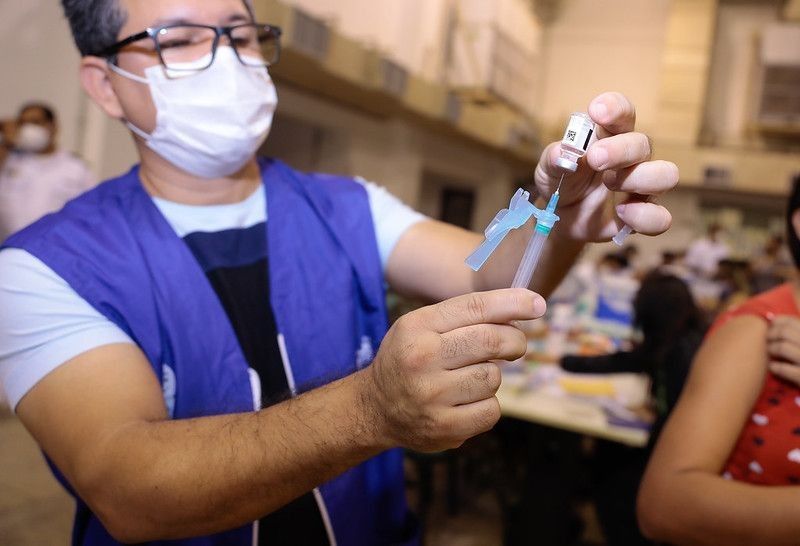 Rondônia autoriza redução de intervalo da segunda dose das vacinas Astrazeneca e Pfizer