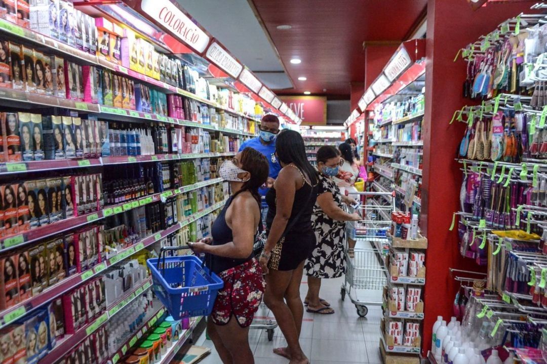 'De olho na validade': Campanha quer garantir direito do consumidor na hora das compras