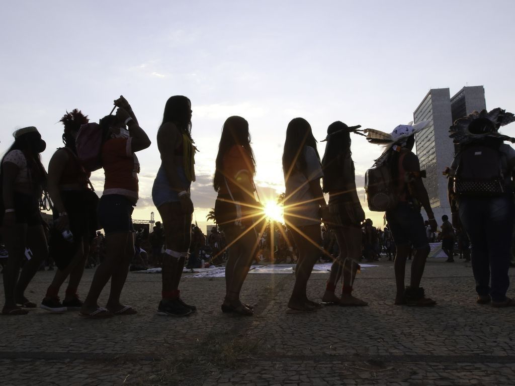 Milhares de indígenas voltam a realizar manifestação em Brasília