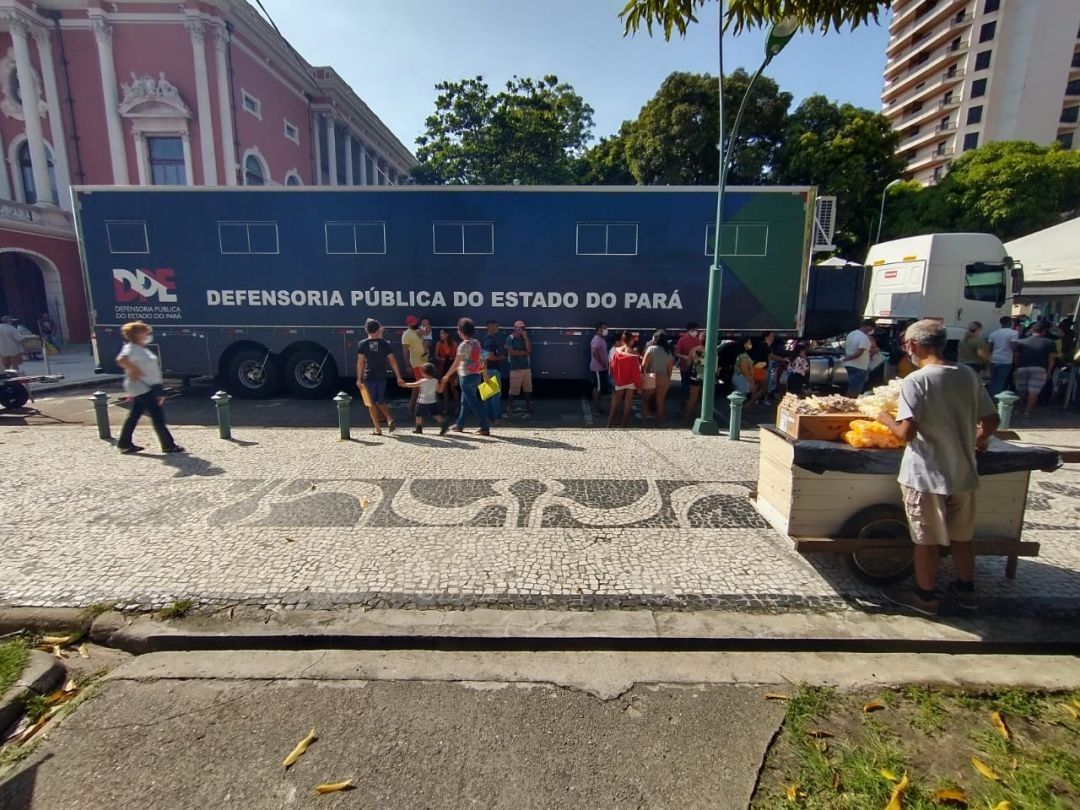 'Carreta de Direitos' leva serviços para população paraense