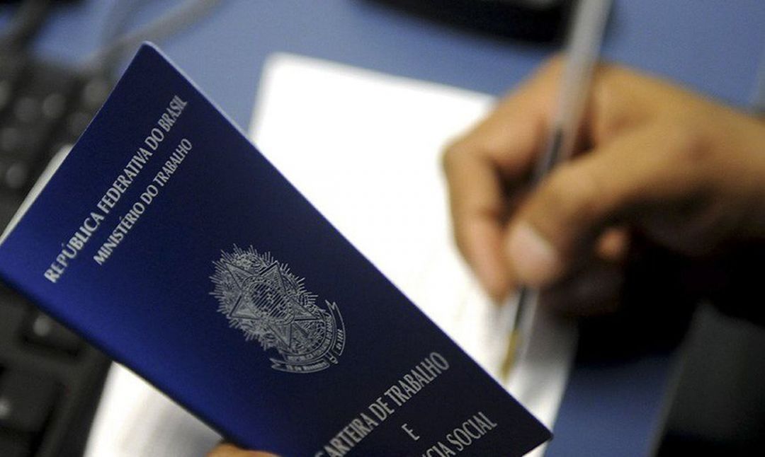 Apenas 4% de pessoas negras ocupam cargos de liderança em empresas, aponta MPT