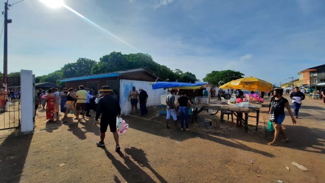 Cemitérios de Macapá e Santana voltam a receber visitações no feriado de finados