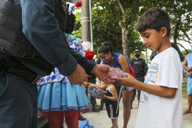 'Operação PM mais forte': Natal solidário da Polícia Militar distribui mais de 300 brinquedos na Região Metropolitana de Belém
