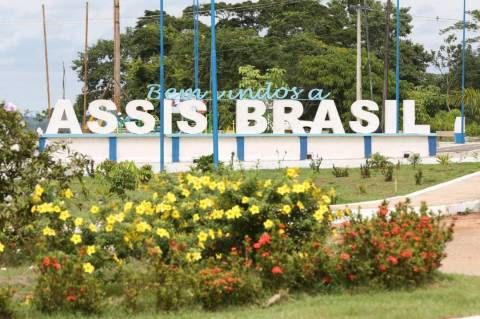 "Conseguimos recuperar a malha viária do setor rural de Assis Brasil", informou o prefeito Jerry Correia