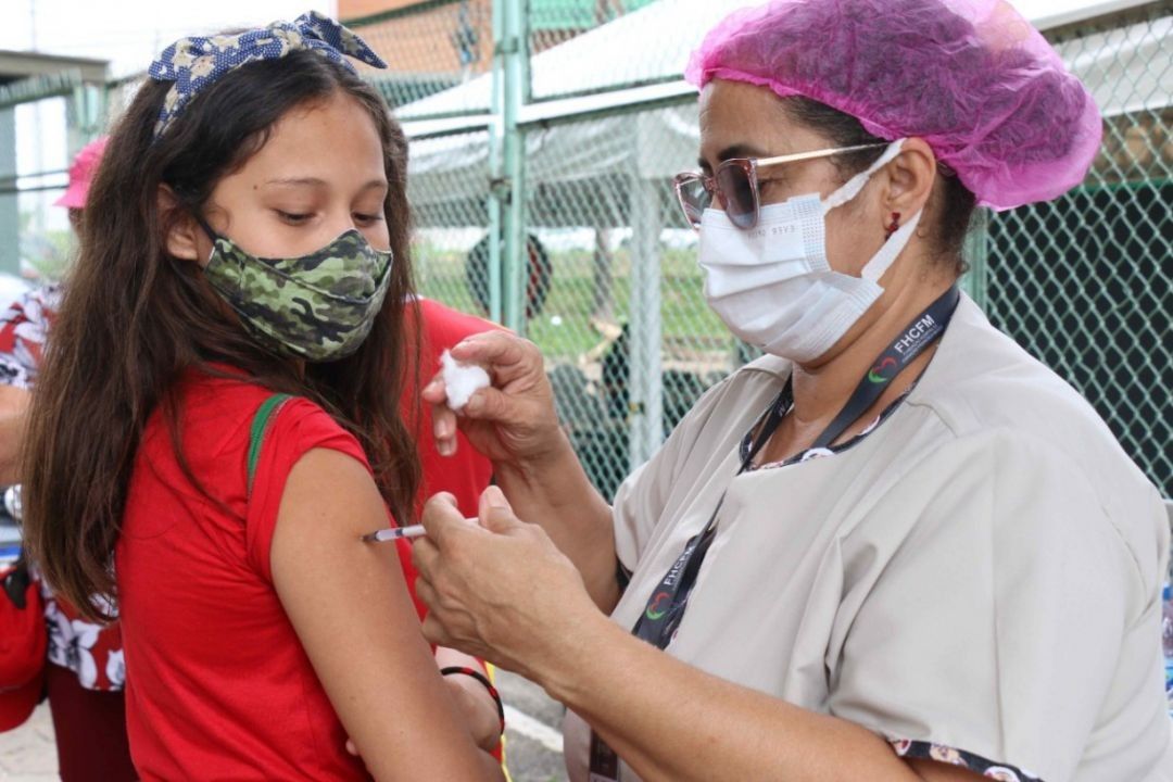 Escolas municipais e estaduais serão pontos de vacinação para crianças em Manaus neste sábado (12)
