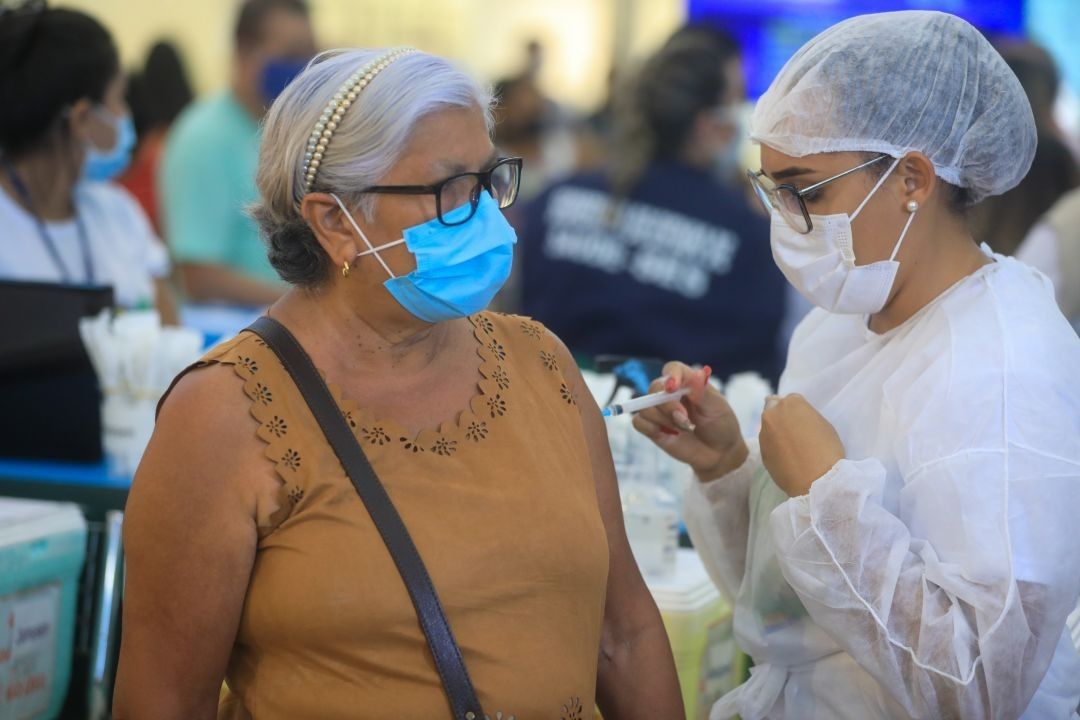 Casas de show vão funcionar como pontos de vacinação contra covid-19 no sábado (12) em Manaus