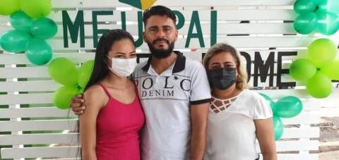 No Acre, jovem de 19 anos é registrada pelo pai em mutirão de reconhecimento de paternidade