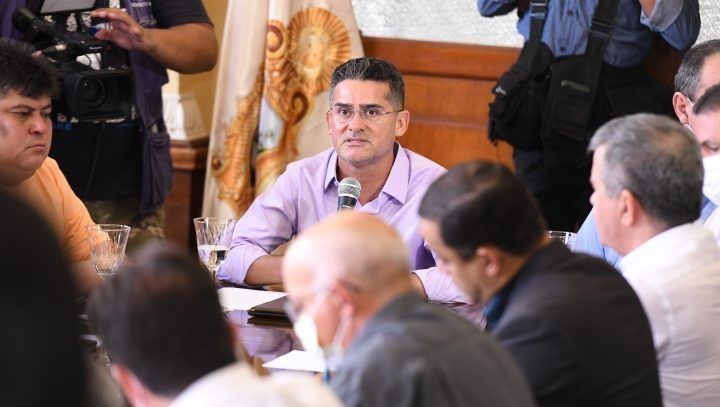Mesmo com decreto estadual, Prefeitura de Manaus mantém obrigatoriedade do uso de máscaras em locais abertos até esta terça-feira (15)