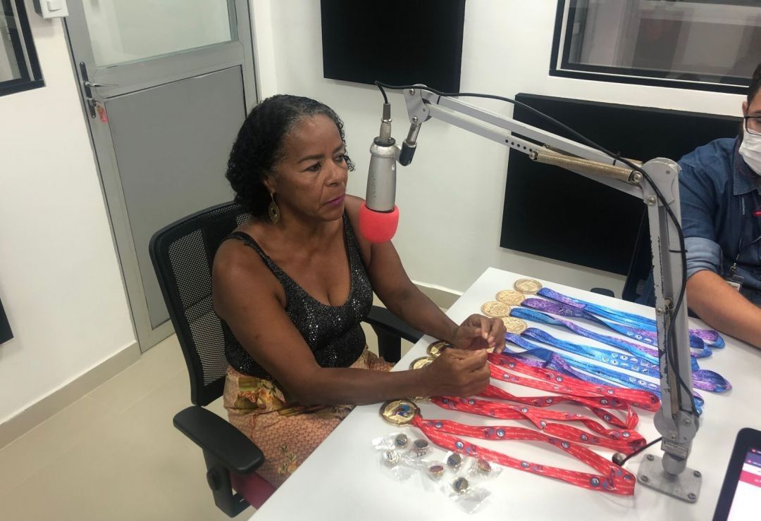 Destaque na natação master feminina do AP, atleta se prepara para competições aos 55 anos