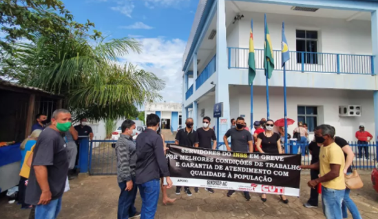 Servidores do INSS no Acre aderem ao movimento de greve nacional e o atendimento à população fica prejudicado