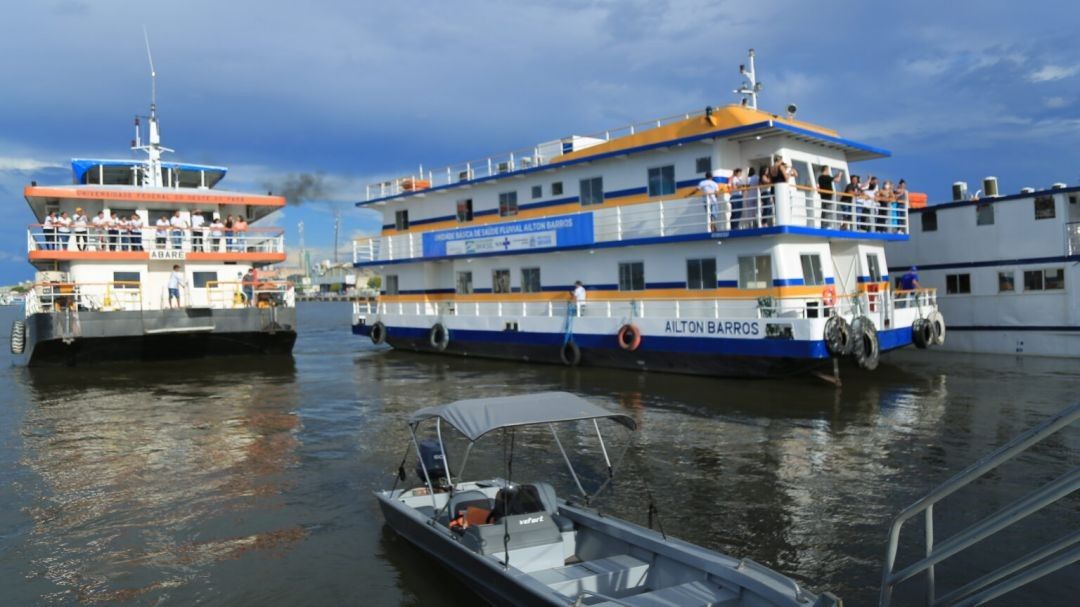 Barcos hospitais garantem atendimento simultâneo para mais de 30 mil pessoas no Pará