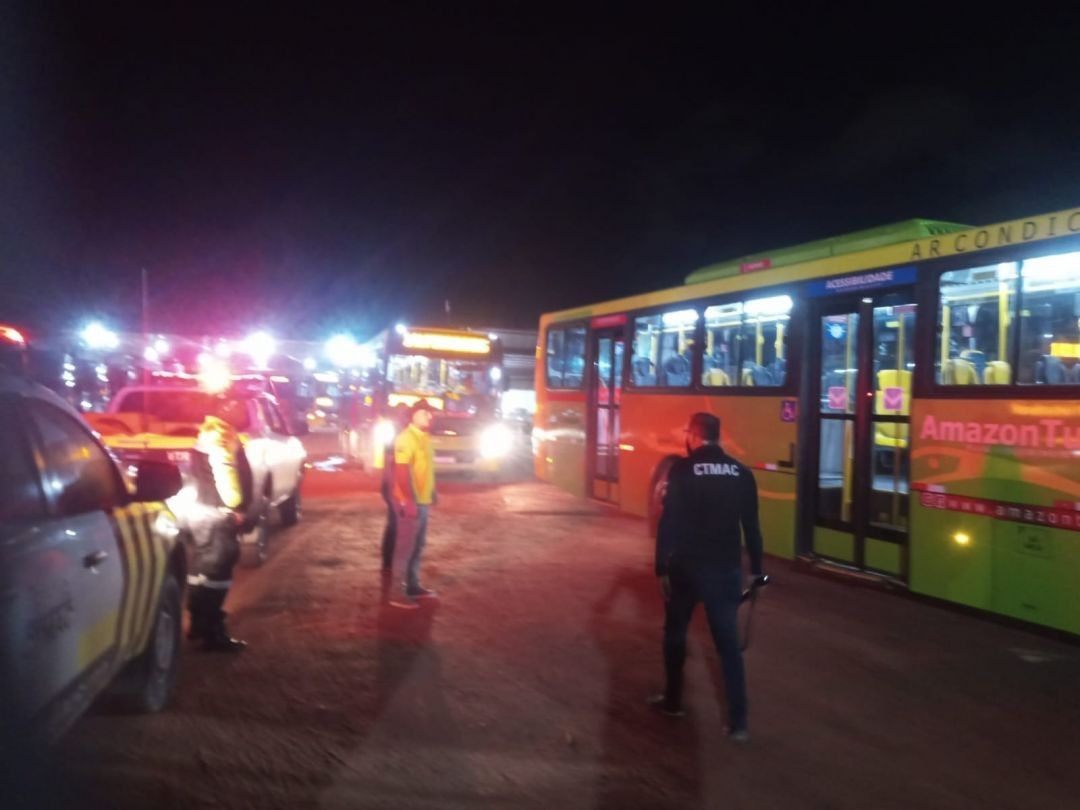 Após denúncias de passageiros, ônibus de Macapá passam por inspeção e são recolhidos para pátio da CTMAC