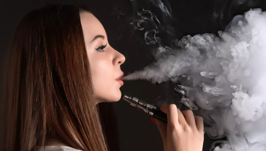 "É um mito afirmar que o cigarro eletrônico não causa danos à saúde" alerta especialista