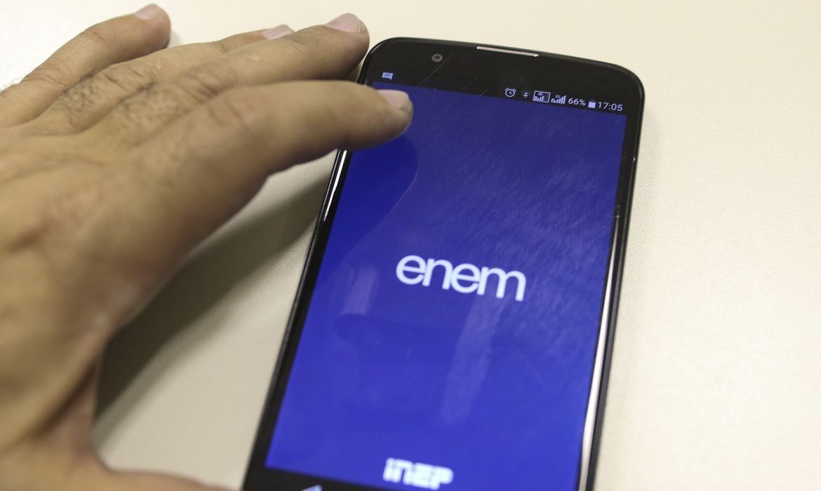 Alunos de escolas públicas do Pará terão reforço virtual na reta final de preparação para o Enem