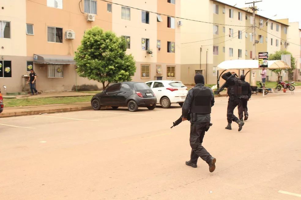 Capitão do 5° BPM/RO descarta que jovens foram vitimas de bala perdida em condomínio de Porto Velho