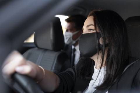 Em Rio Branco, burocracia para ter acesso ao auxílio taxista gera reclamação entre os profissionais