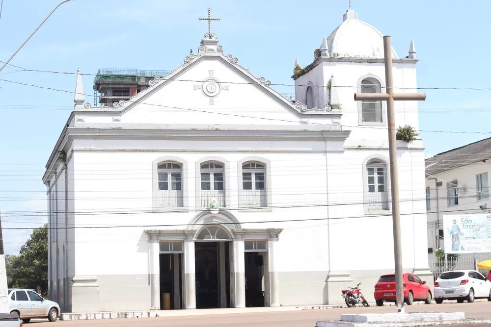Igreja faz campanha para revitalizar pintura interna e externa de prédio