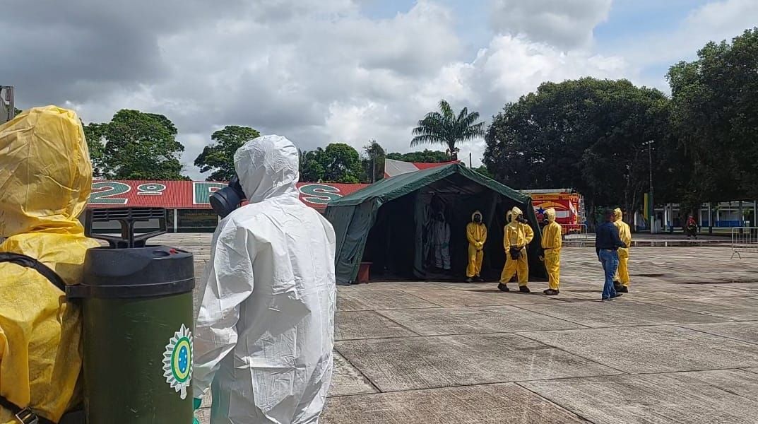 Militares e profissionais de saúde simulam emergência com agente químico em Belém como parte da preparação para a Cop 30