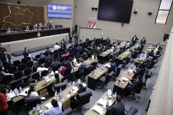 Projeto propõe proibição de manifestações político-partidárias por artistas em eventos financiados pelo Estado
