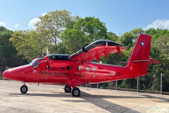 Aeronave britânica realiza primeiro voo na Amazônia para estudar o clima global