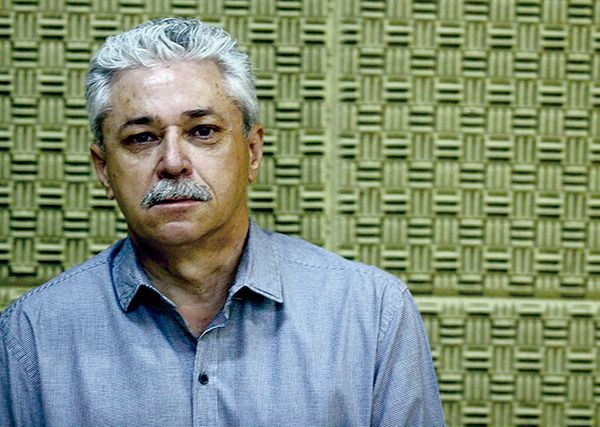 Escritor lança livro sobre a jornada de um refugiado sírio em busca de paz e dignidade no Brasil