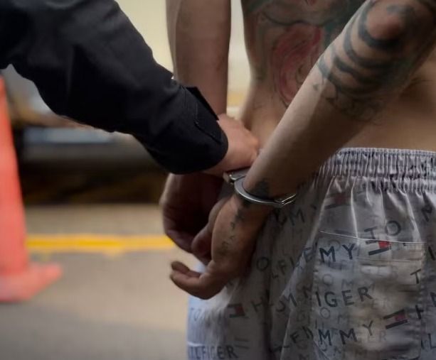 Cinco pessoas são presas suspeita de extorquir R$ 400 mil reais de americano