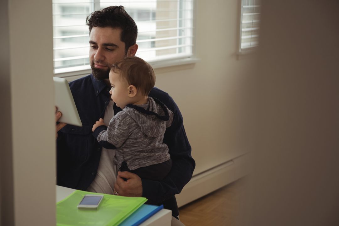 Licença-Paternidade: nova regra garante presença maior dos pais após nascimento dos filhos