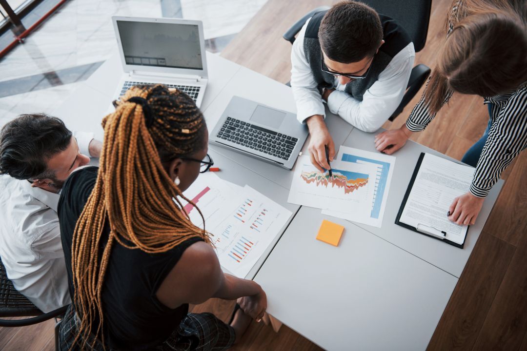 Entenda como o aumento do uso da inteligência artificial impacta o mercado de trabalho