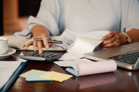 Governo Federal anuncia oficialmente o fim da taxa das blusinhas