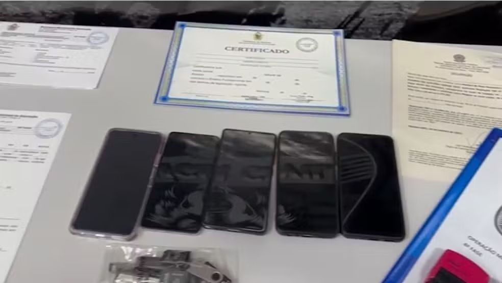 Operação prende quatro suspeitos de fraude que causou prejuízo de R$ 4 milhões por ano ao transporte público de Manaus